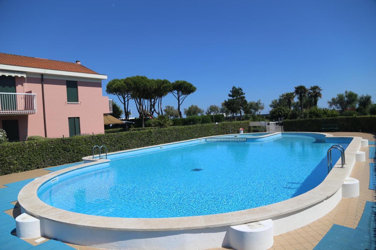 Seaside Terrace & Pool Getaway Leilighet Cavallino-Treporti Eksteriør bilde